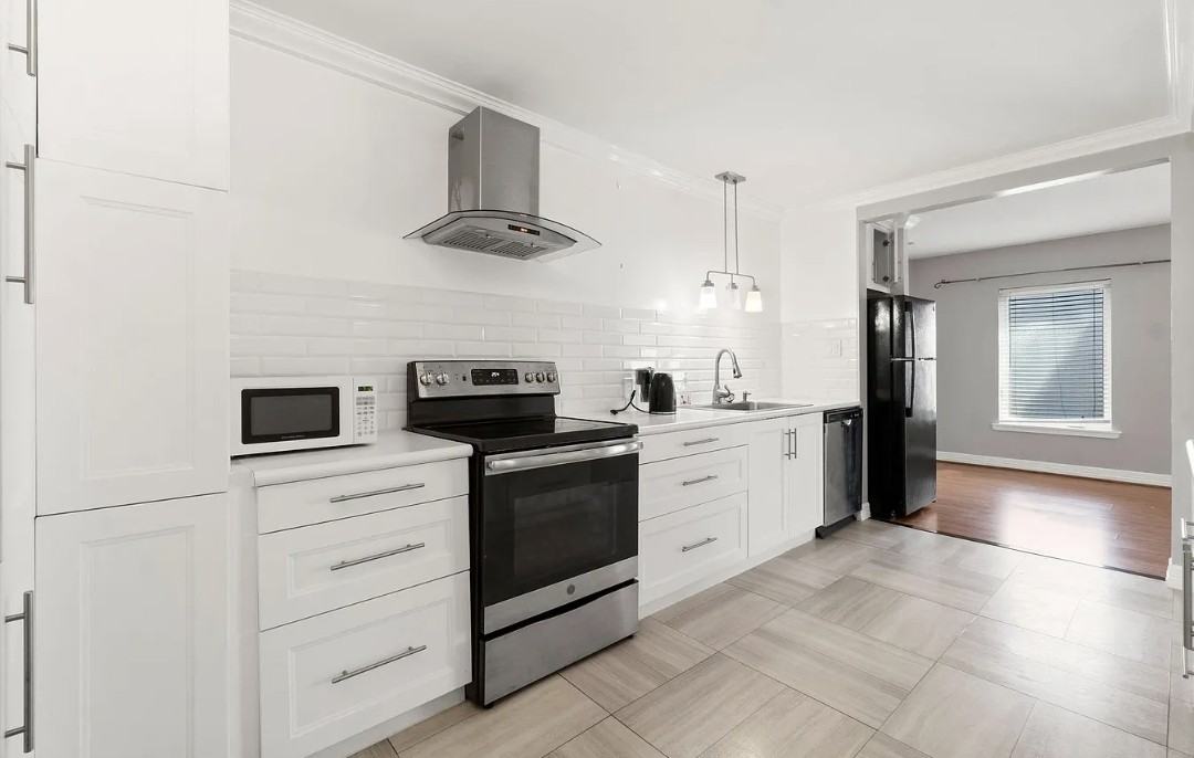 2824 Briarhurst Dr #14 - Photo 2 of 18