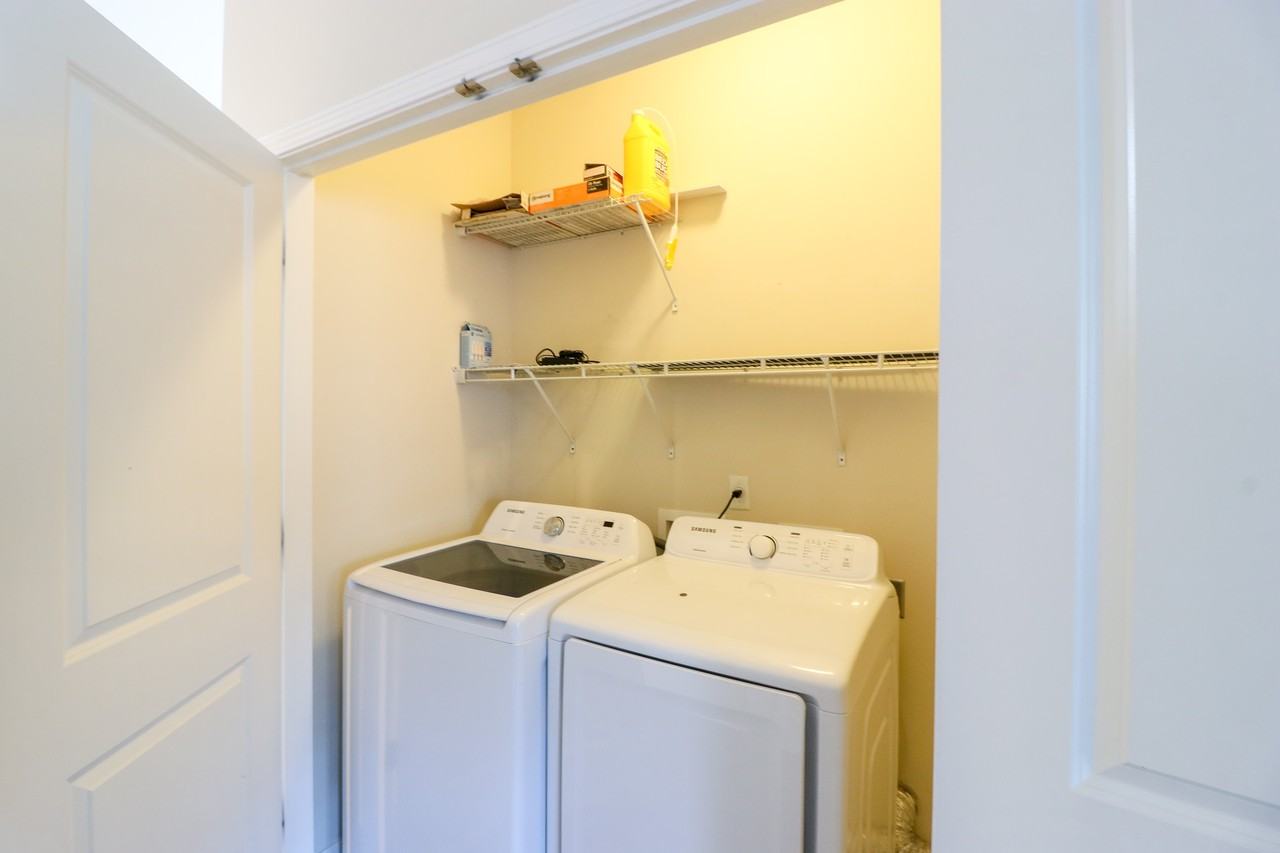 215 Favorite Ct #NA - Photo 3 of 6