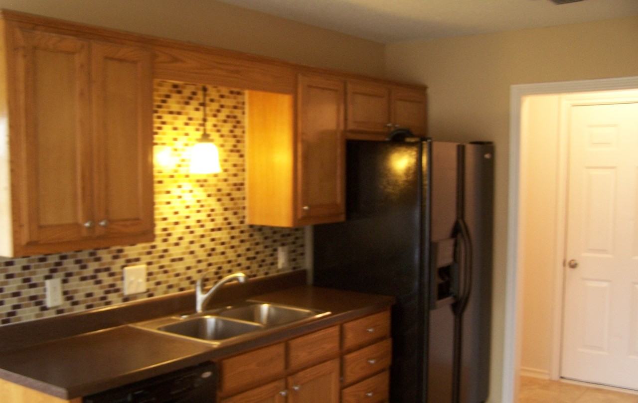 1003 Enlow Cir #NA - Photo 2 of 4