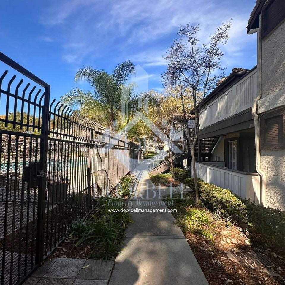 12584 Atwood Ct - Photo 2 of 20