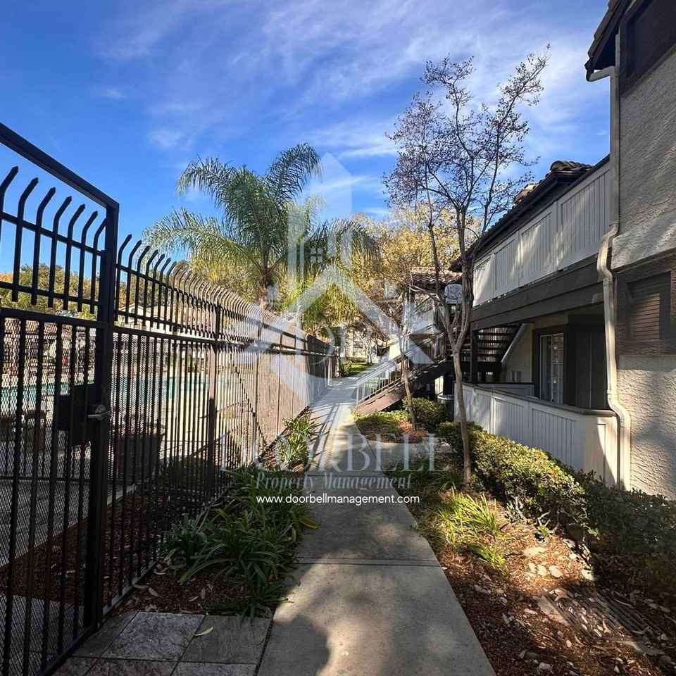 12584 Atwood Ct - Photo 4 of 20