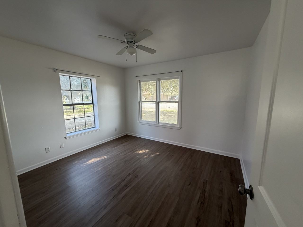 900 Sycamore Ave #NA - Photo 7 of 11