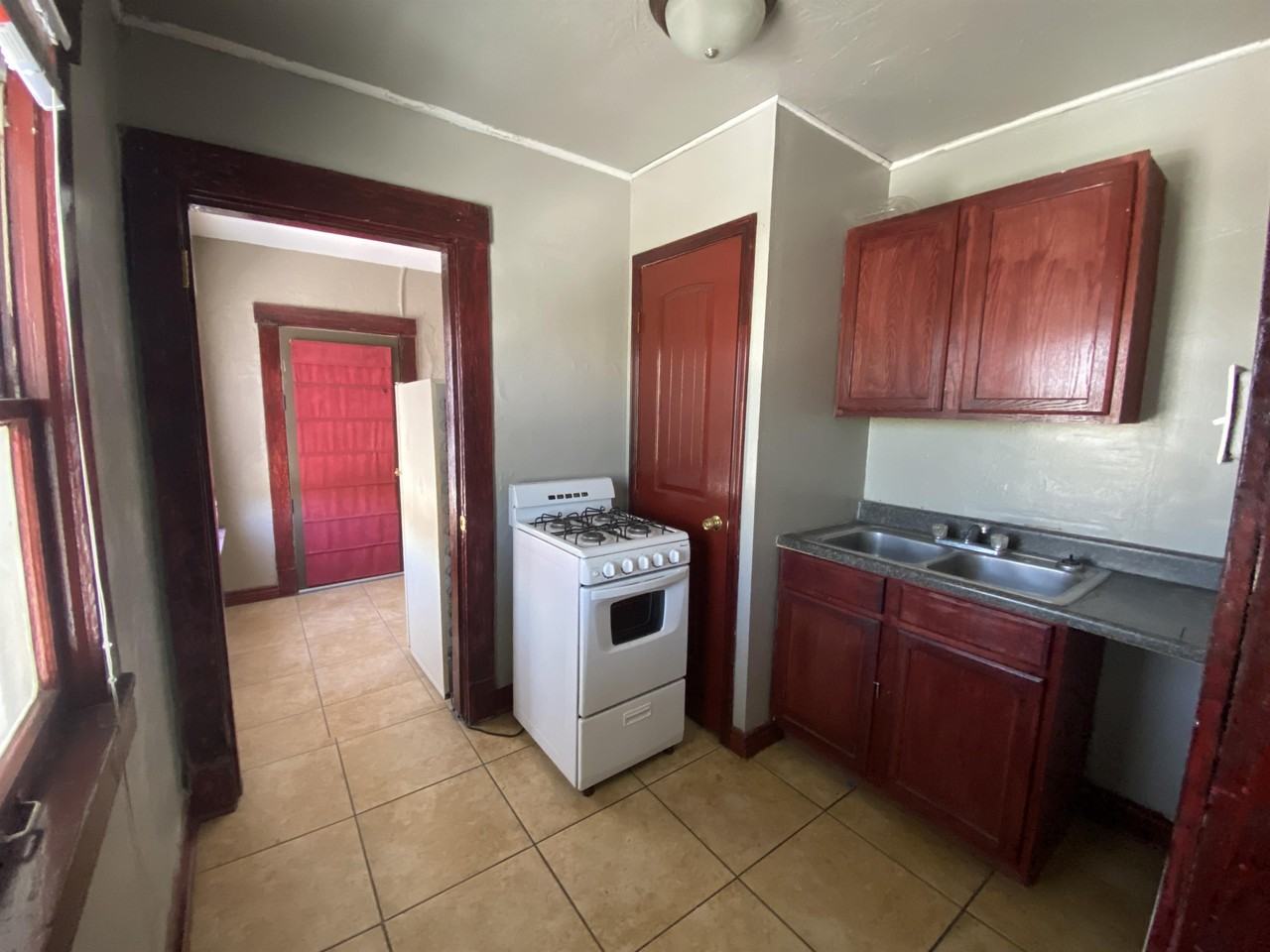 1126 E San Antonio Ave #3 - Photo 5 of 6