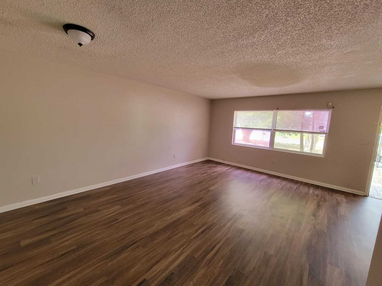 500 N Mars Ave #1 - Photo 4 of 12