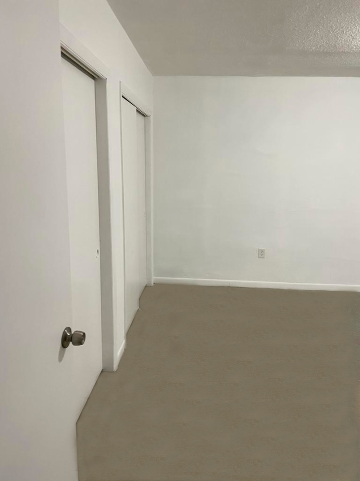 16135 Ne 19th Ct #02 - Photo 4 of 12