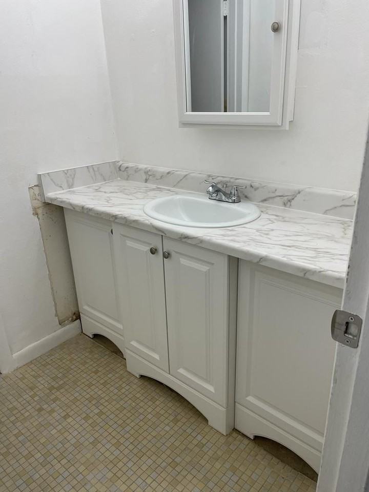 16135 Ne 19th Ct #02 - Photo 5 of 12