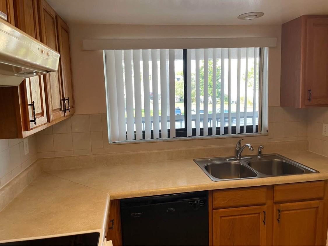 1054 Lotus Cove Ct #625 - Photo 6 of 24