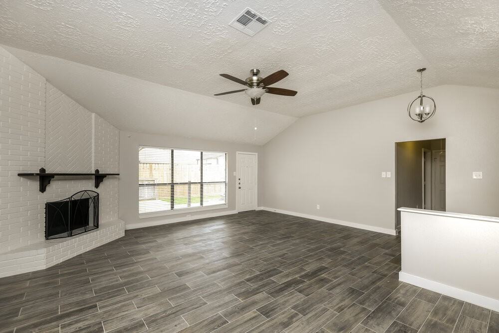 4403 Pawnee St - Photo 3 of 16