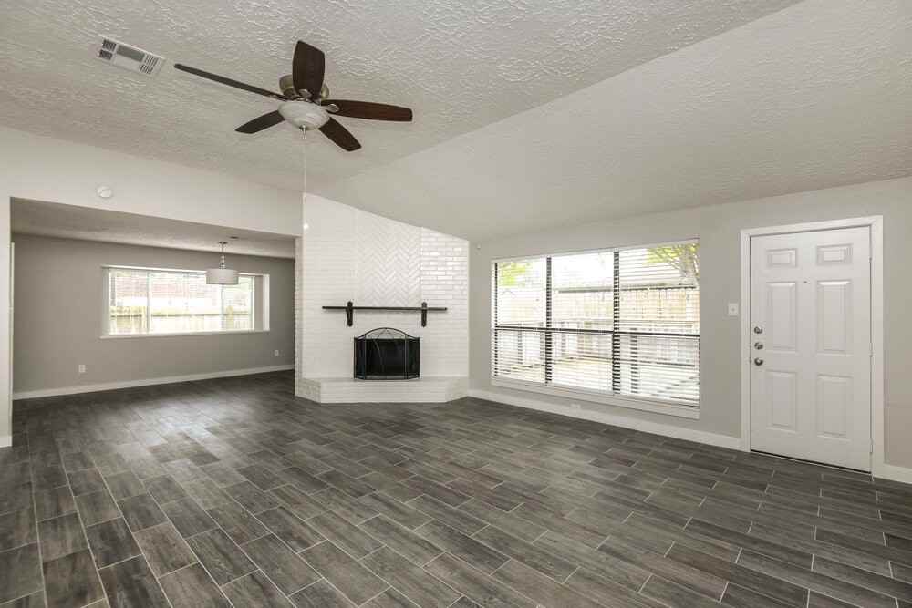 4403 Pawnee St - Photo 4 of 16