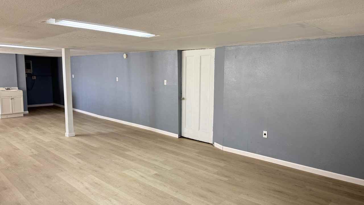 405 N High St #1 - Photo 4 of 7