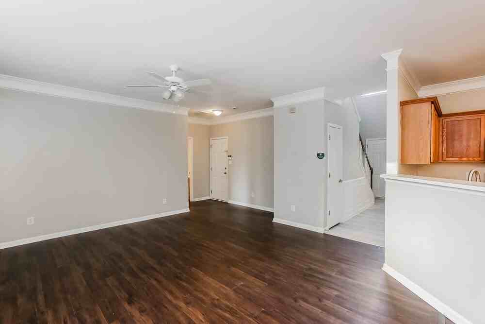 4010 Saphire Ln - Photo 6 of 17