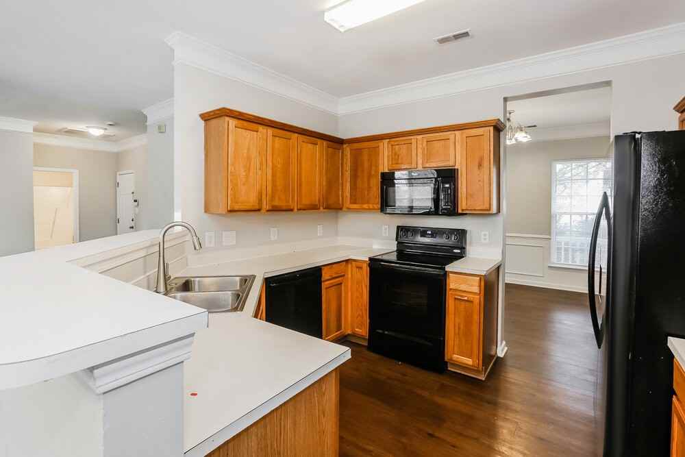 4010 Saphire Ln - Photo 7 of 17