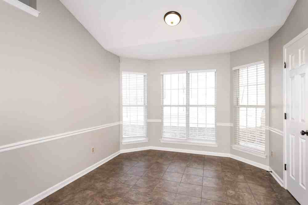 1700 Brentwood Trce - Photo 6 of 16