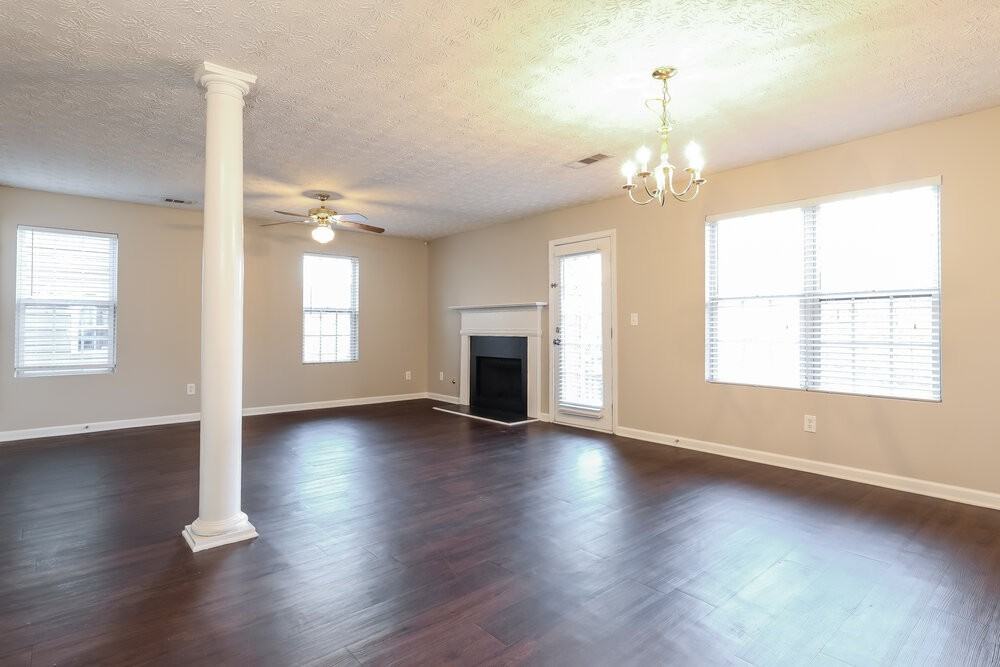 5055 Tussahaw Xing - Photo 4 of 17