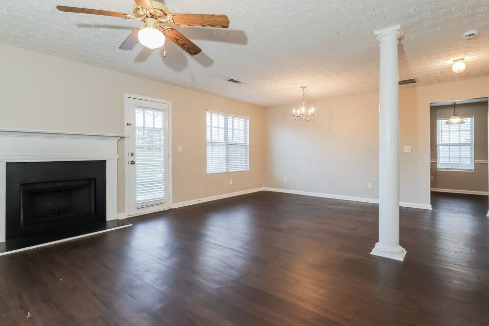 5055 Tussahaw Xing - Photo 5 of 17