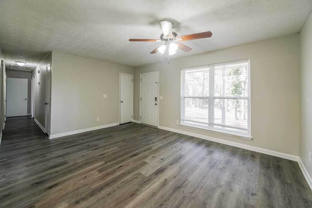 300 Northmeade Dr - Photo 5 of 16