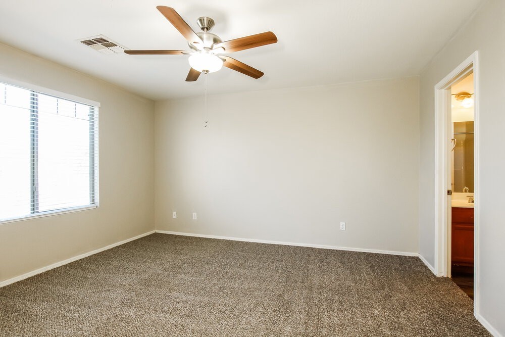 3035 S 85th Dr - Photo 7 of 17