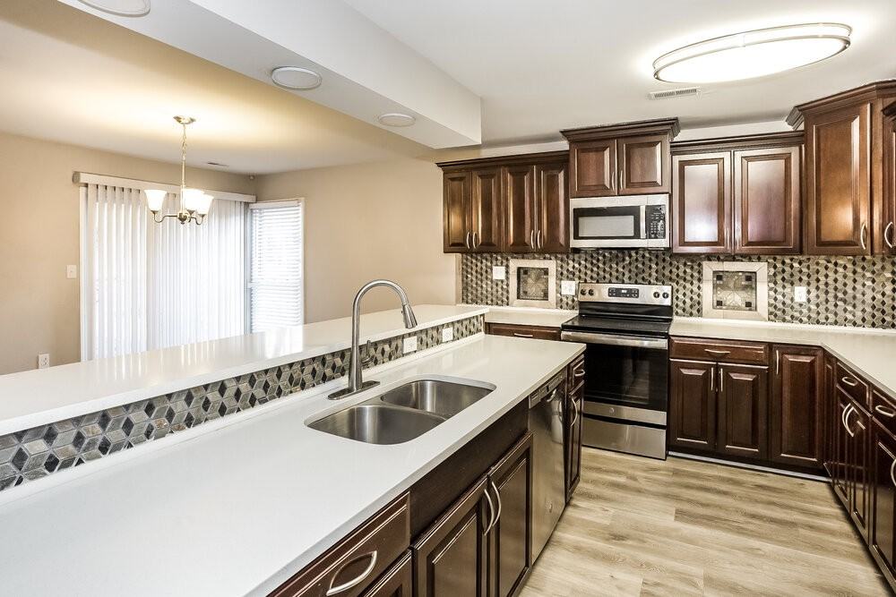 7825 Elm Tree Ln - Photo 7 of 16