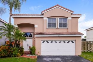 4330 Sw 82nd Way - Photo 1 of 1