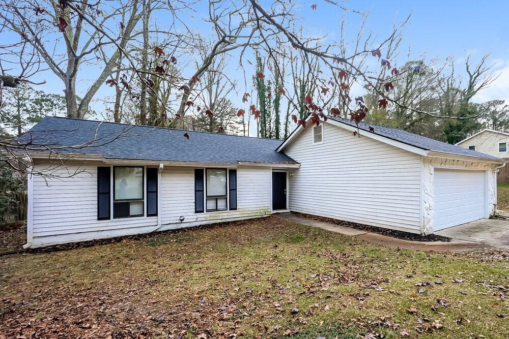 596 Post Oak Rd - Photo 3 of 16