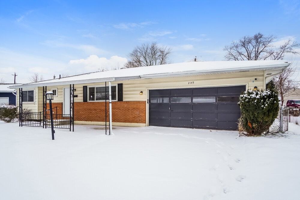 2149 Kingshaven Pl - Photo 4 of 17