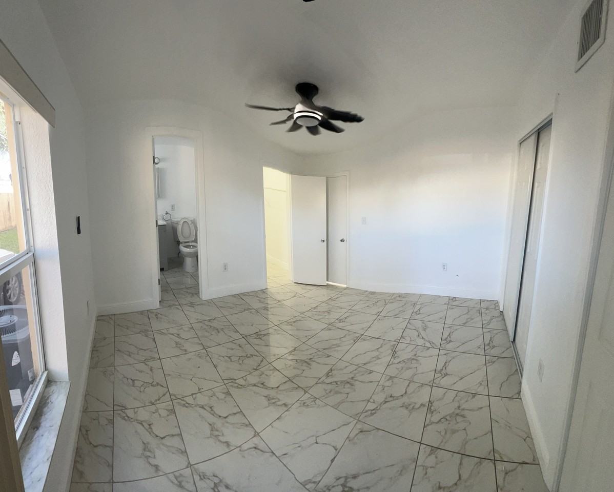 3802 Sw 78th Ct #3802 - Photo 5 of 10