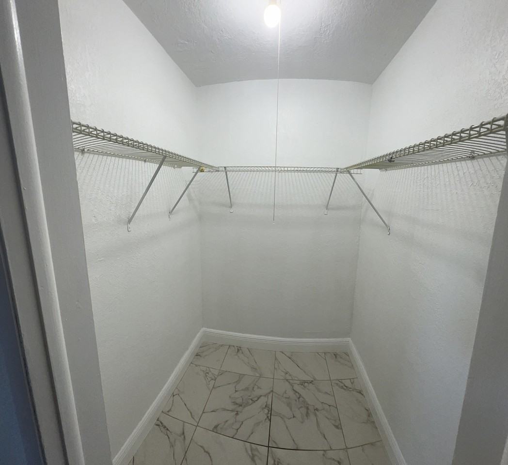 3802 Sw 78th Ct #3802 - Photo 7 of 10