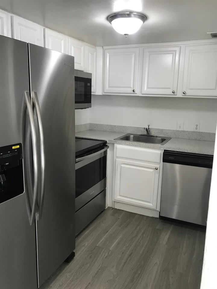 Windmill Ct #1 - Photo 2 of 13