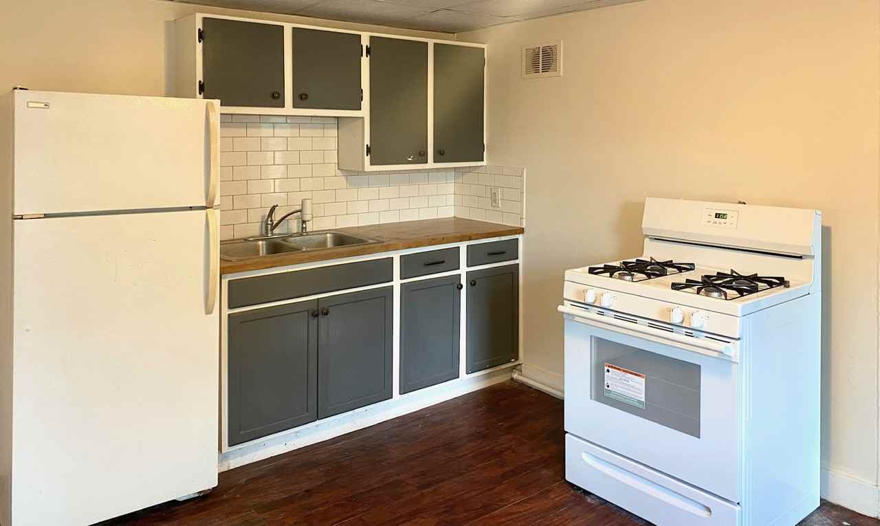 100 LakeStreet - 9 #9 - Photo 2 of 3