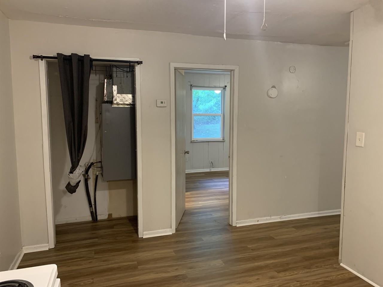 2043 Northwest Wynwood Driveapt 4 #4 - Photo 6 of 10