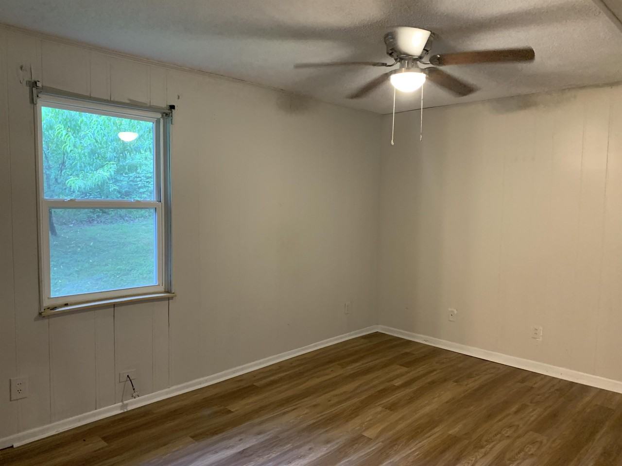 2043 Northwest Wynwood Driveapt 4 #4 - Photo 7 of 10