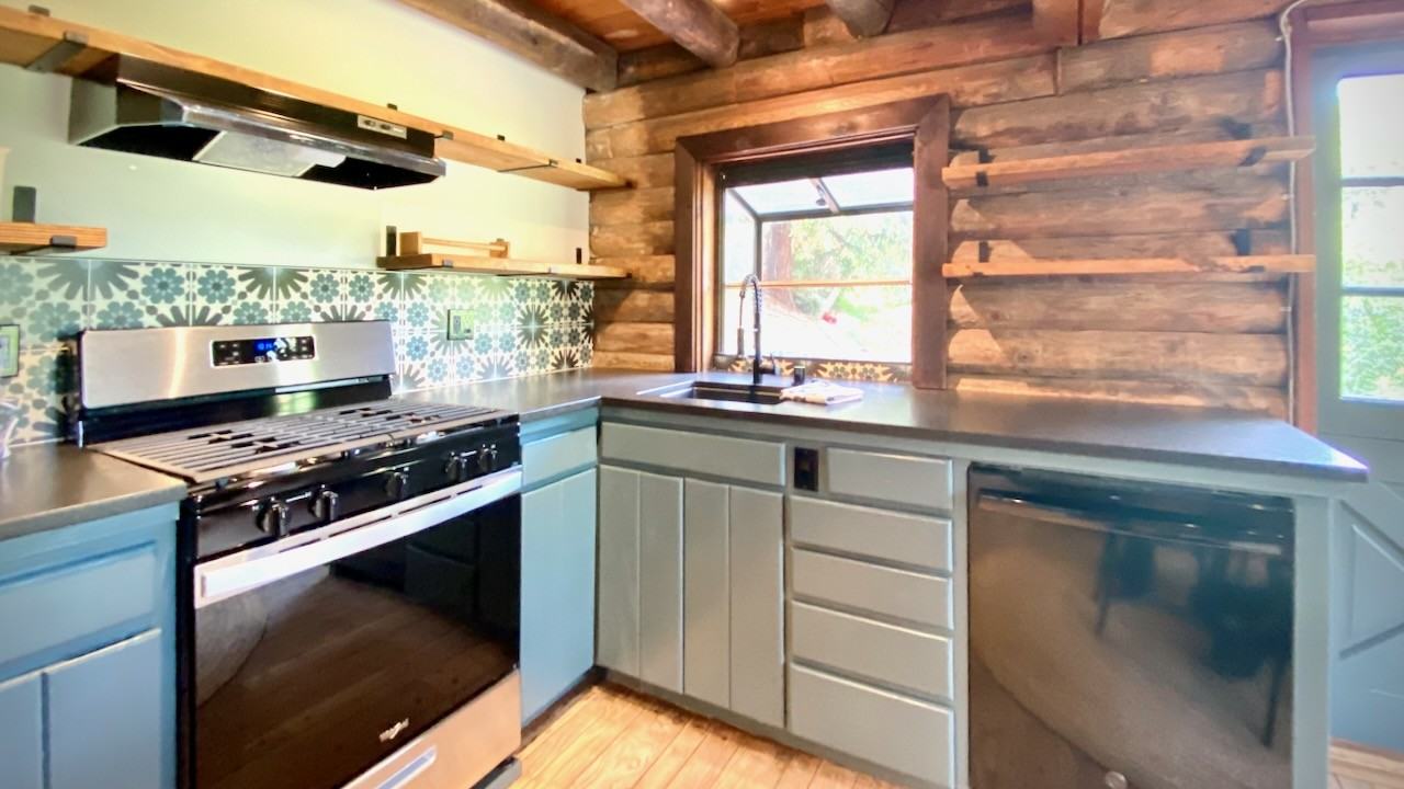 615 Falls Dr #NA - Photo 3 of 31