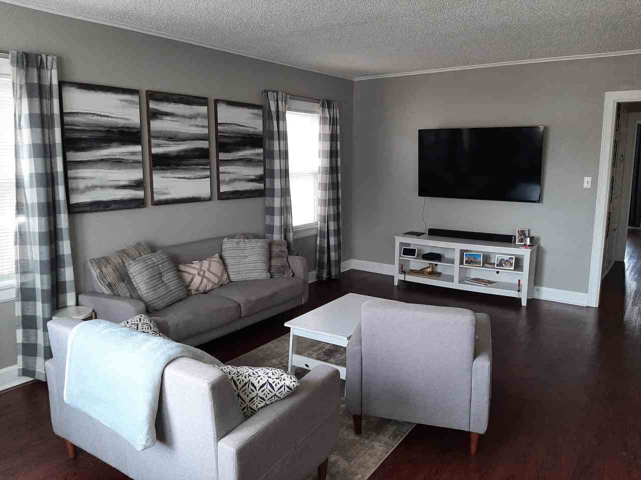 105 S Orchard St #1 - Photo 2 of 8