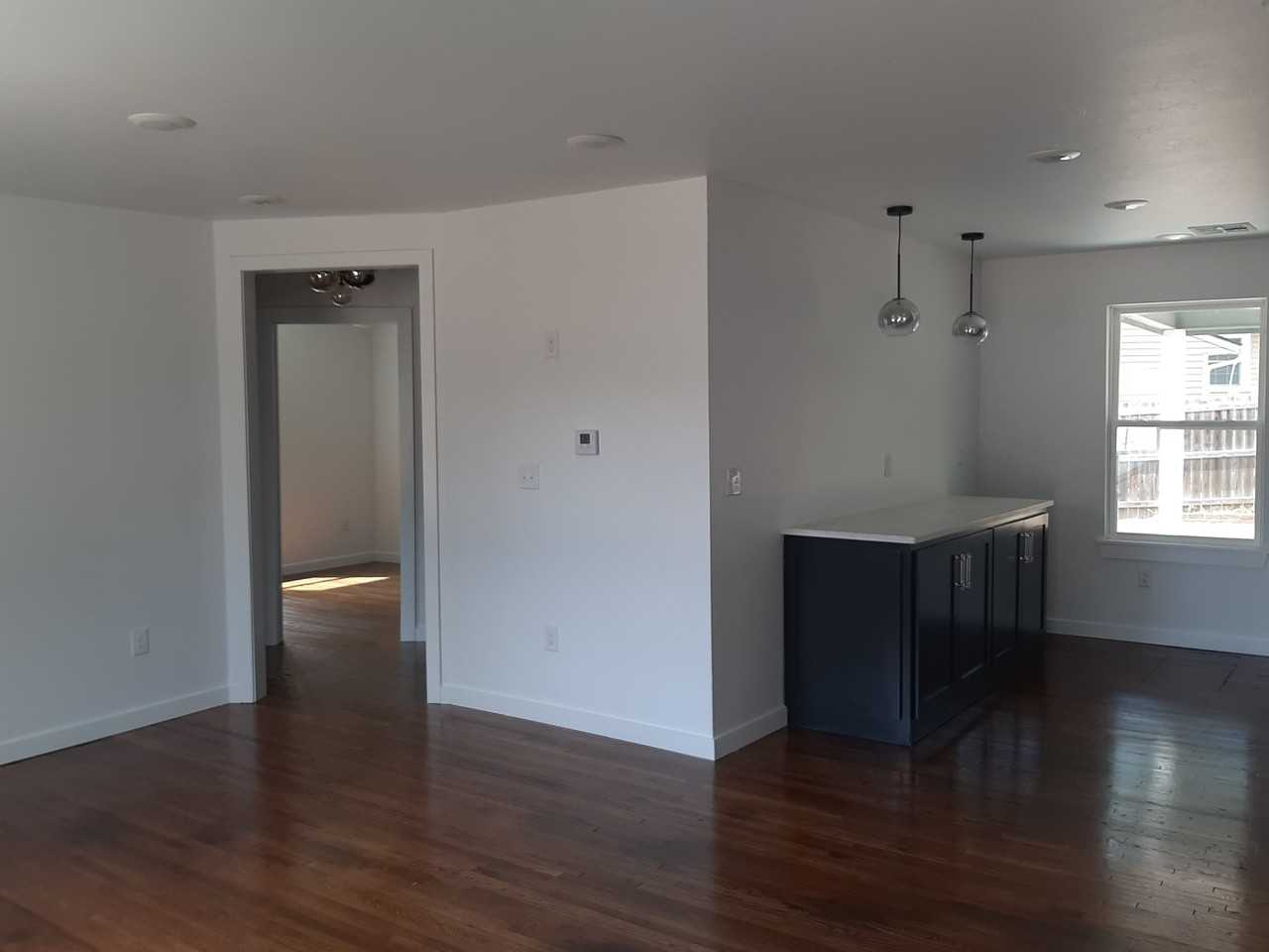 322 S Arrington Dr #1 - Photo 2 of 10