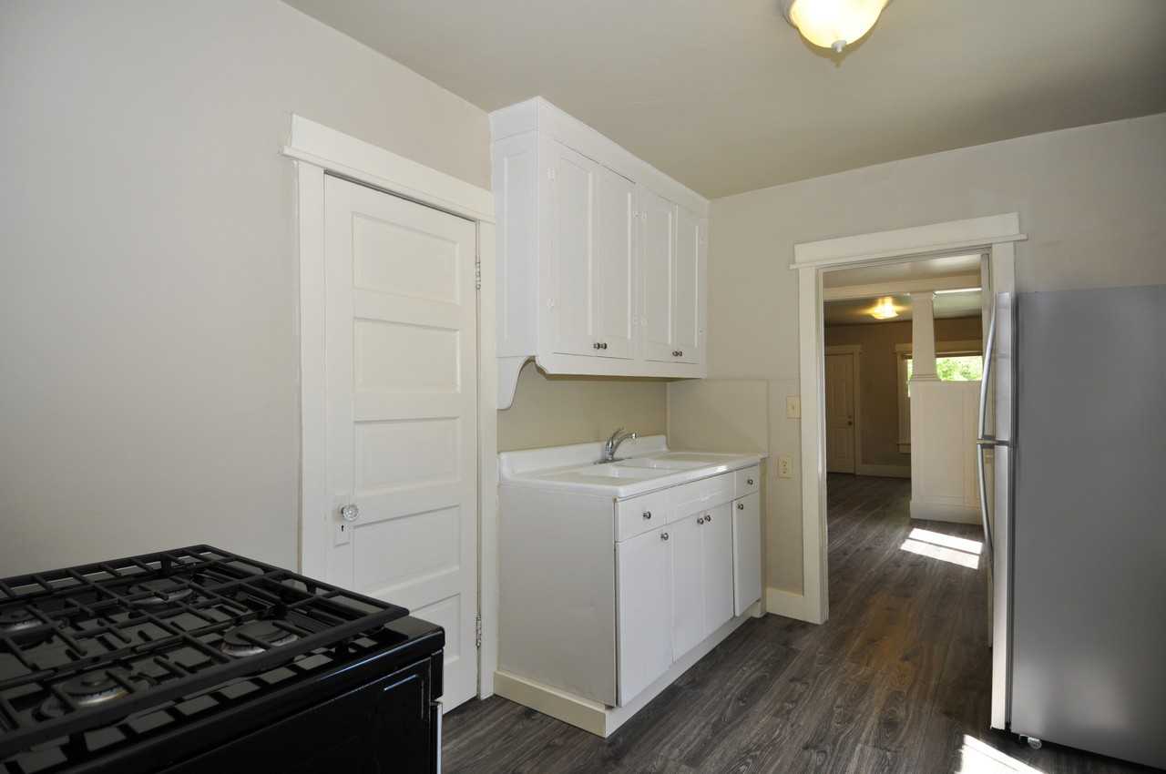 155 W Paxton Ave - Photo 7 of 11