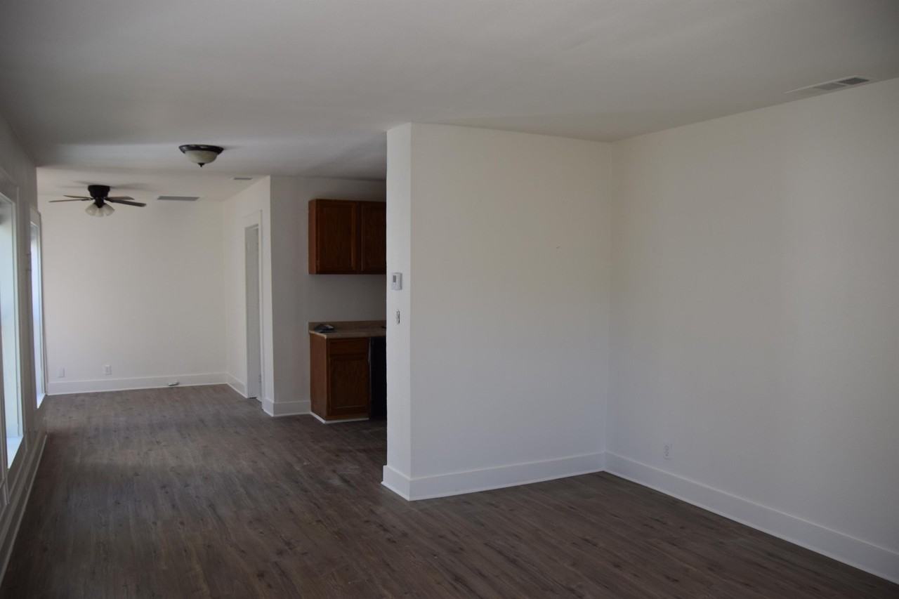 919 3rd St #1 - Photo 2 of 8