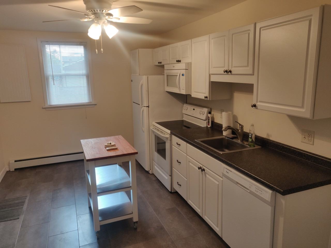 311 N 3rd St #309 - Photo 3 of 24