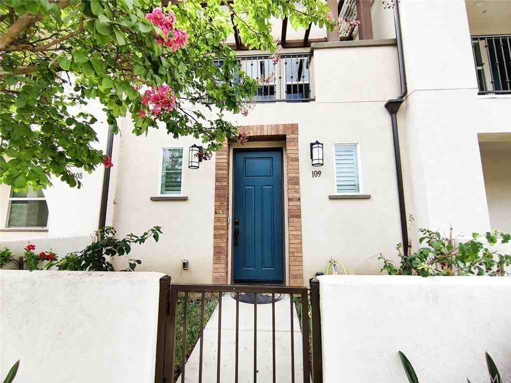 537 W Foothill Blvd #109 - Photo 4 of 18