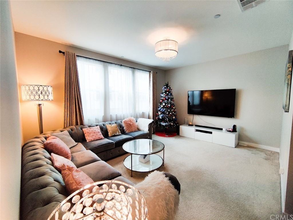 537 W Foothill Blvd #109 - Photo 6 of 18