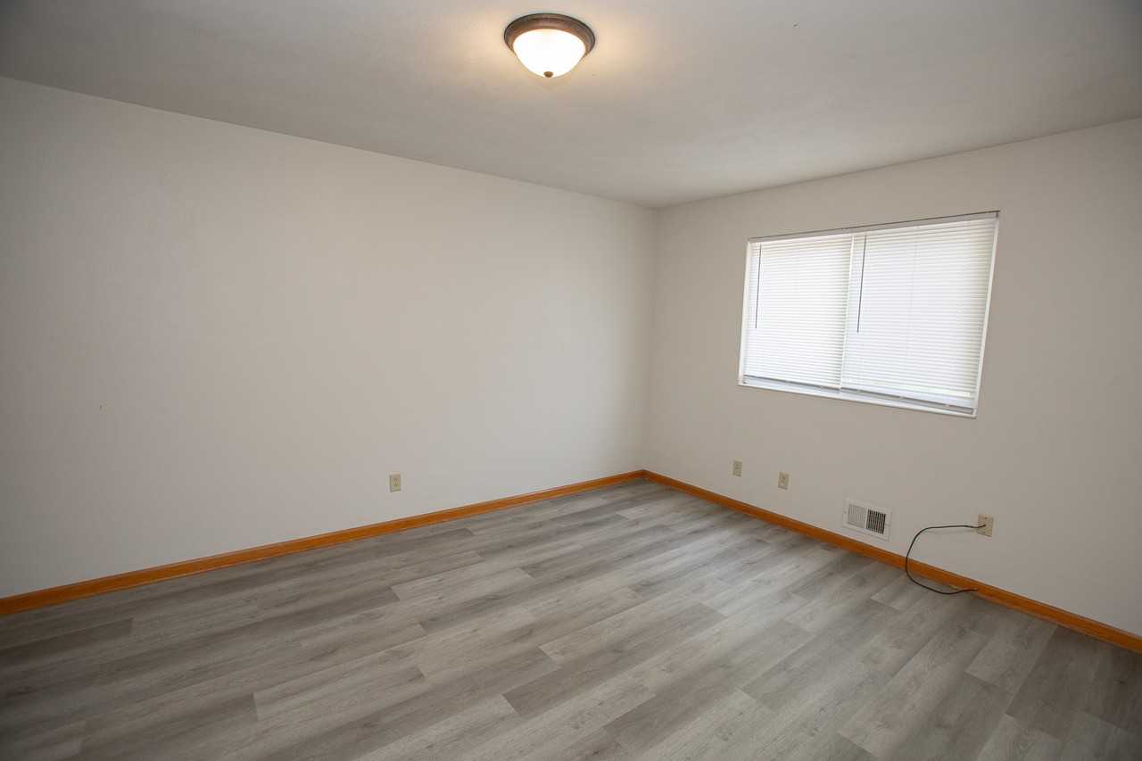 1002 E Capitol - 9 #9 - Photo 4 of 11