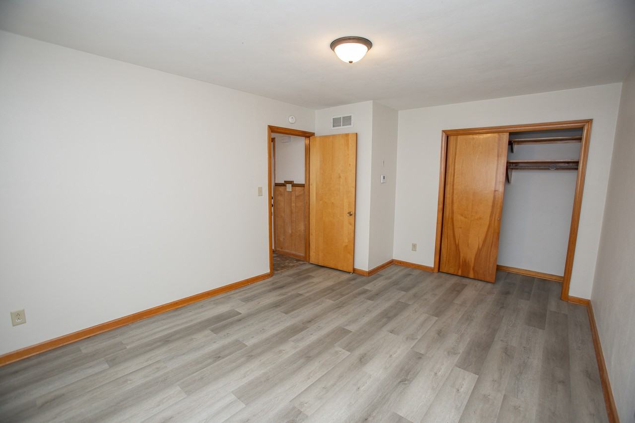 1002 E Capitol - 9 #9 - Photo 5 of 11