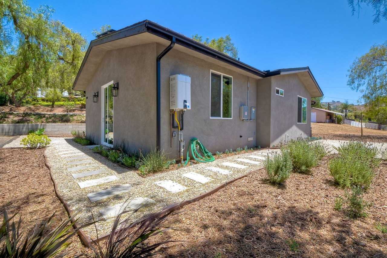 29733 Disney Ln #3 - Photo 2 of 20