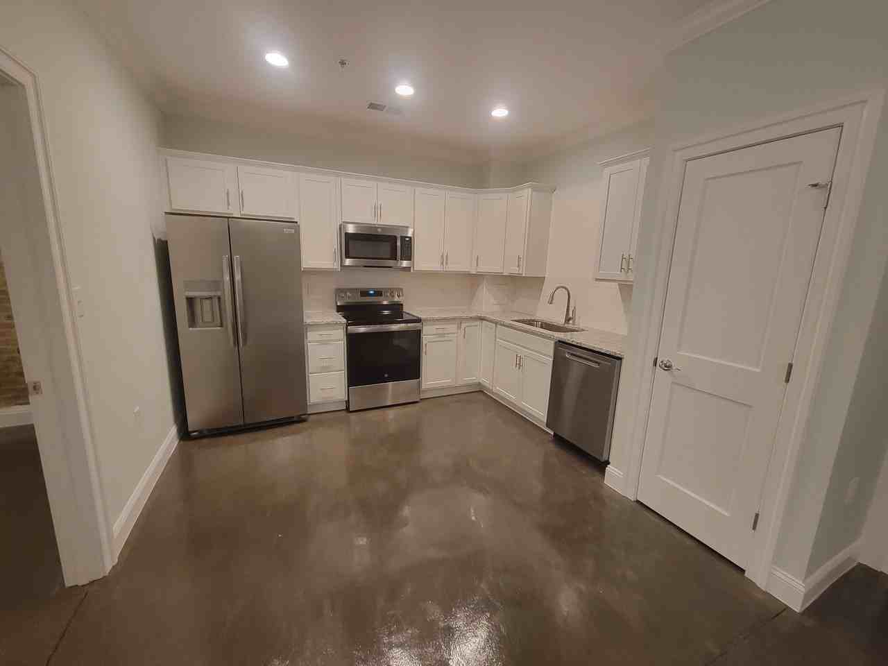 101 North Street-A #A - Photo 3 of 7