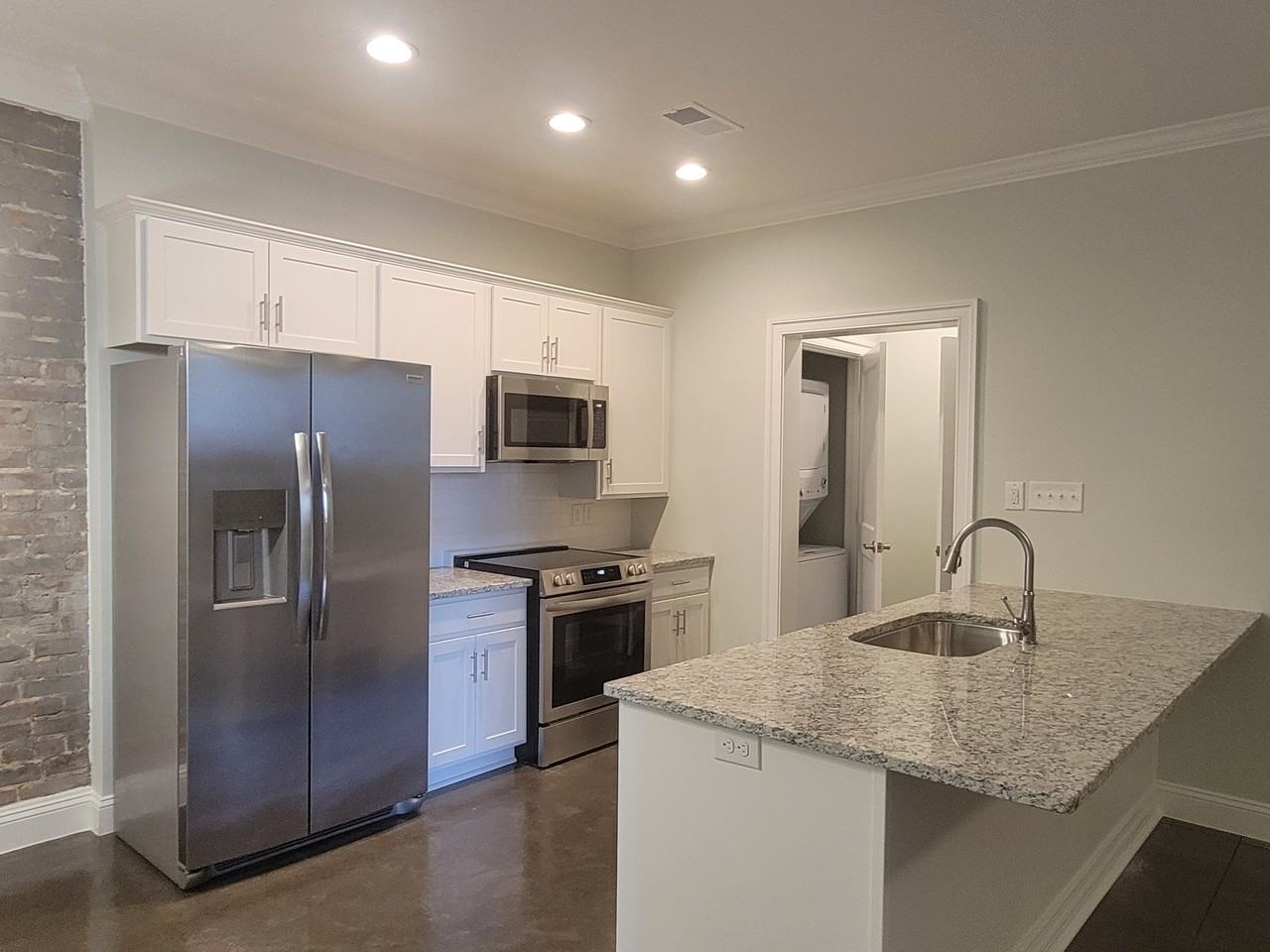 101 North Street - B #B - Photo 2 of 7