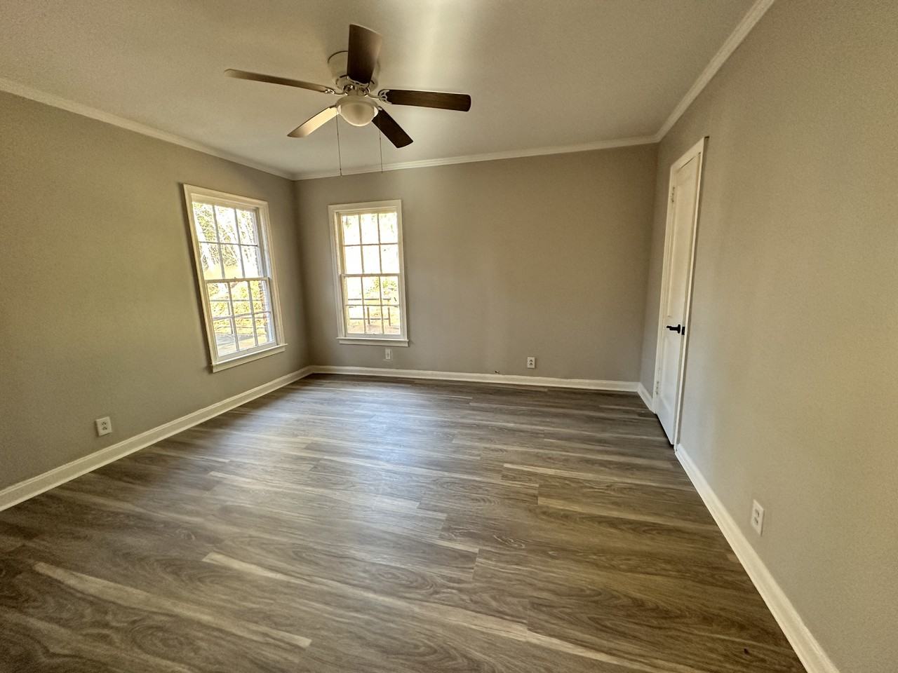 165 Riverside Annex Dr #1 - Photo 6 of 10