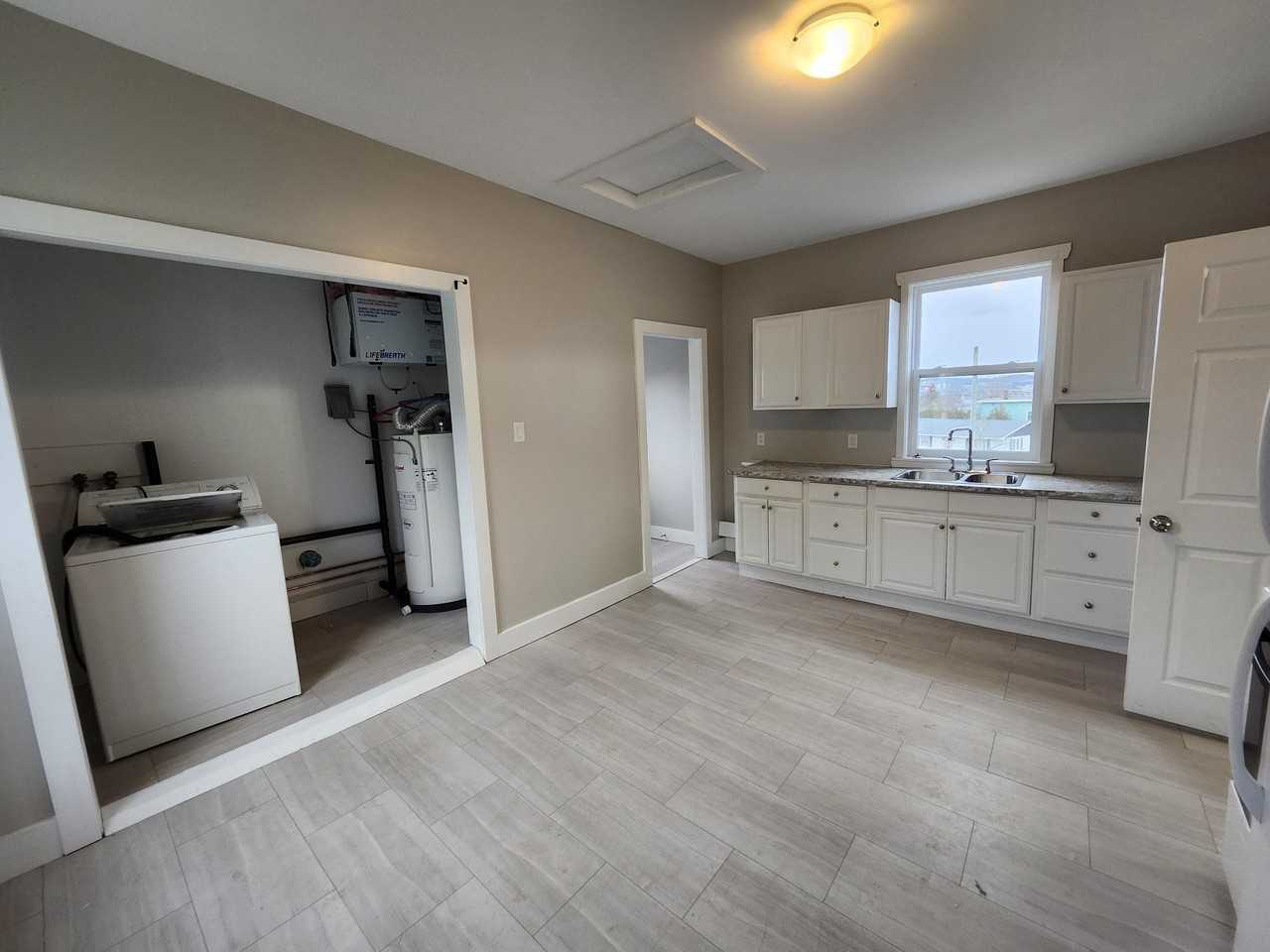 410 Prince St #410 - Photo 2 of 10