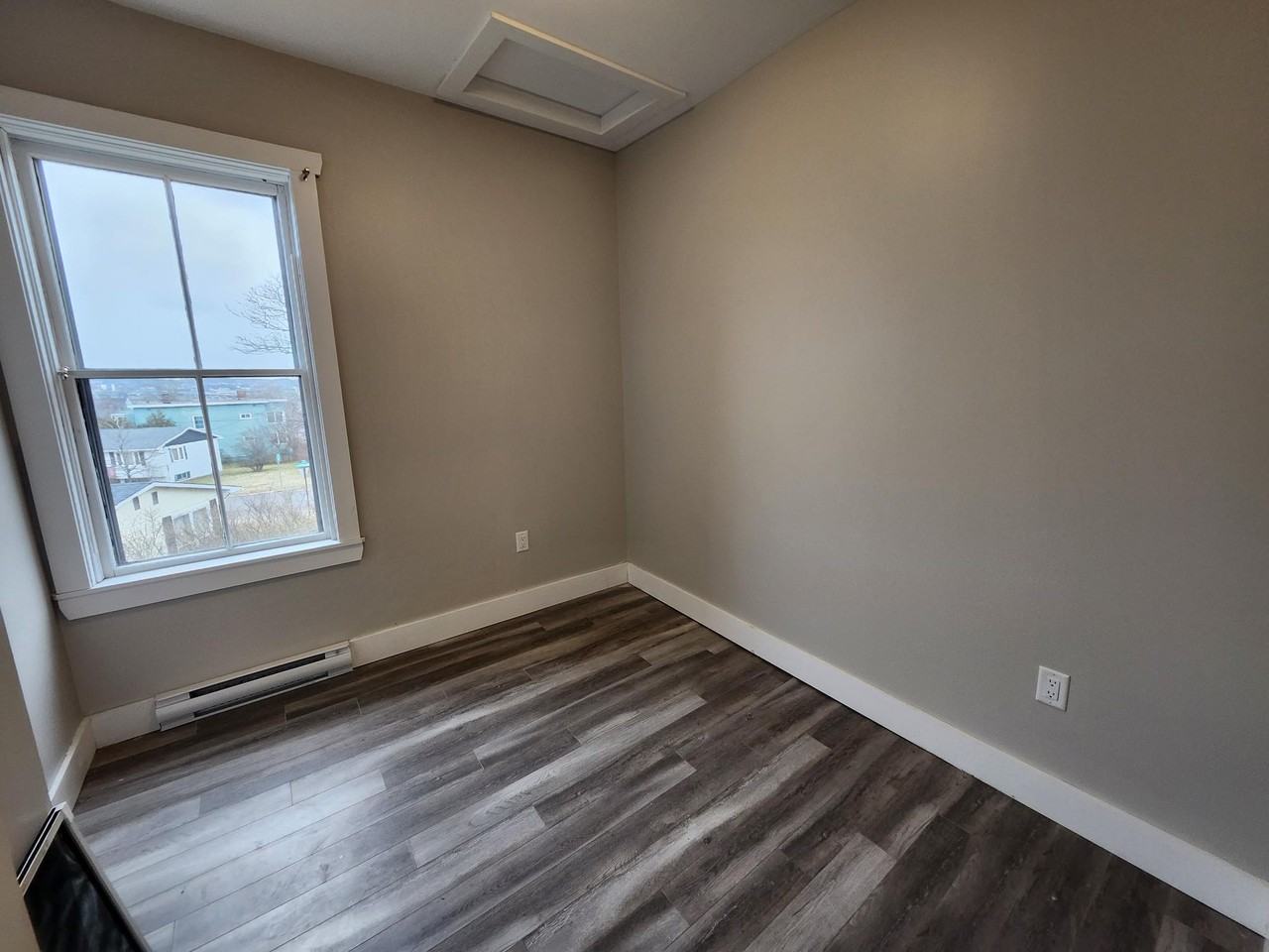 410 Prince St #410 - Photo 3 of 10