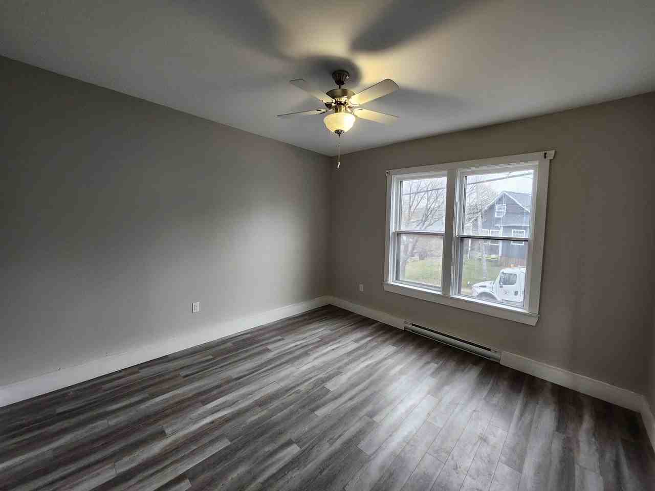 410 Prince St #410 - Photo 7 of 10