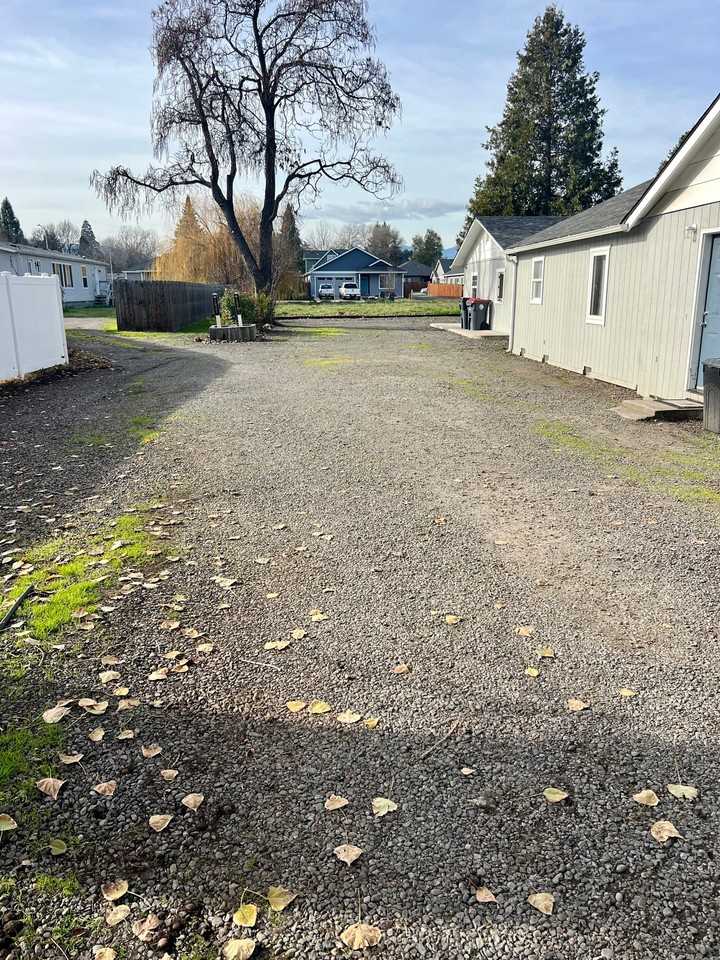 1820 Kings Hwy #1 - Photo 2 of 2