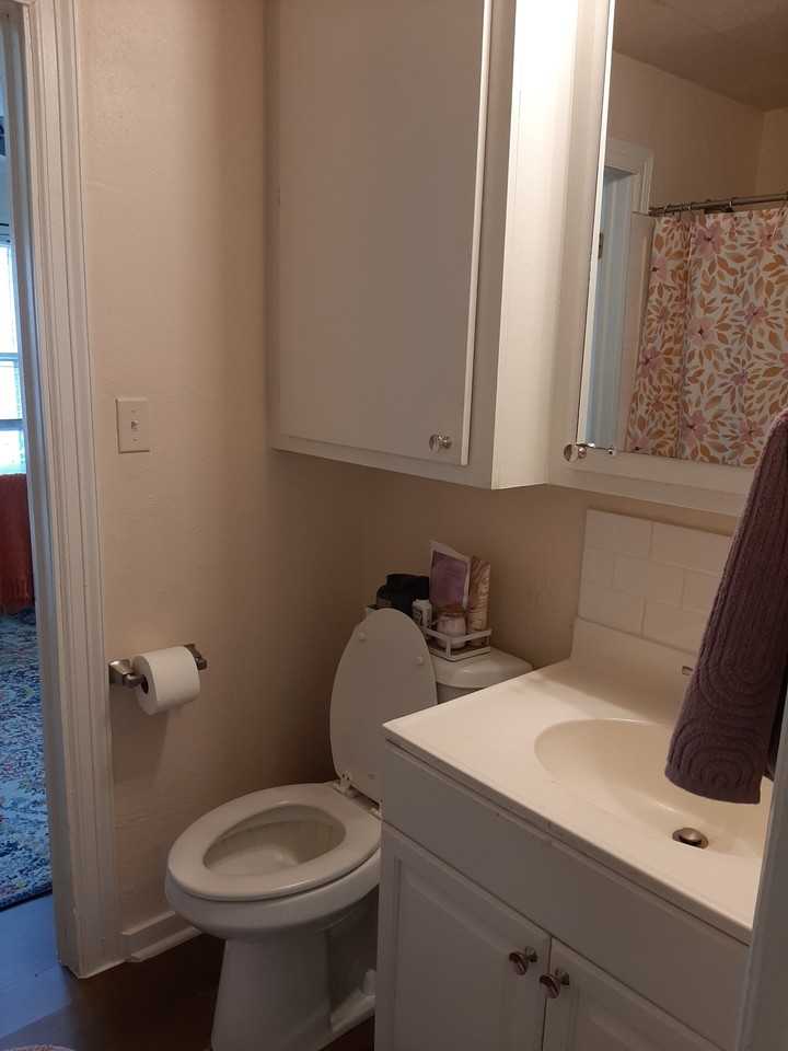 508 S Stanley St #1 - Photo 4 of 6